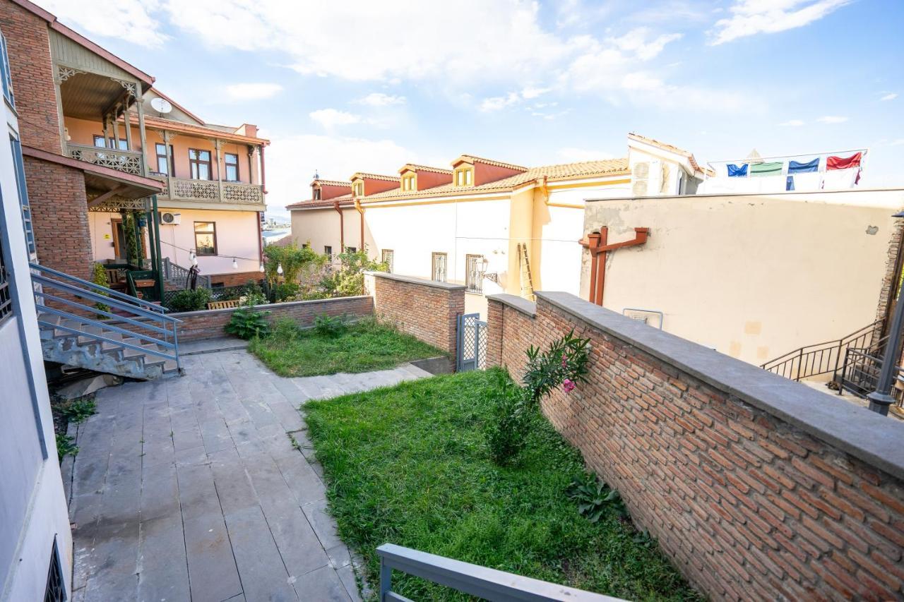 Meidan Suites Tbilisi Ngoại thất bức ảnh