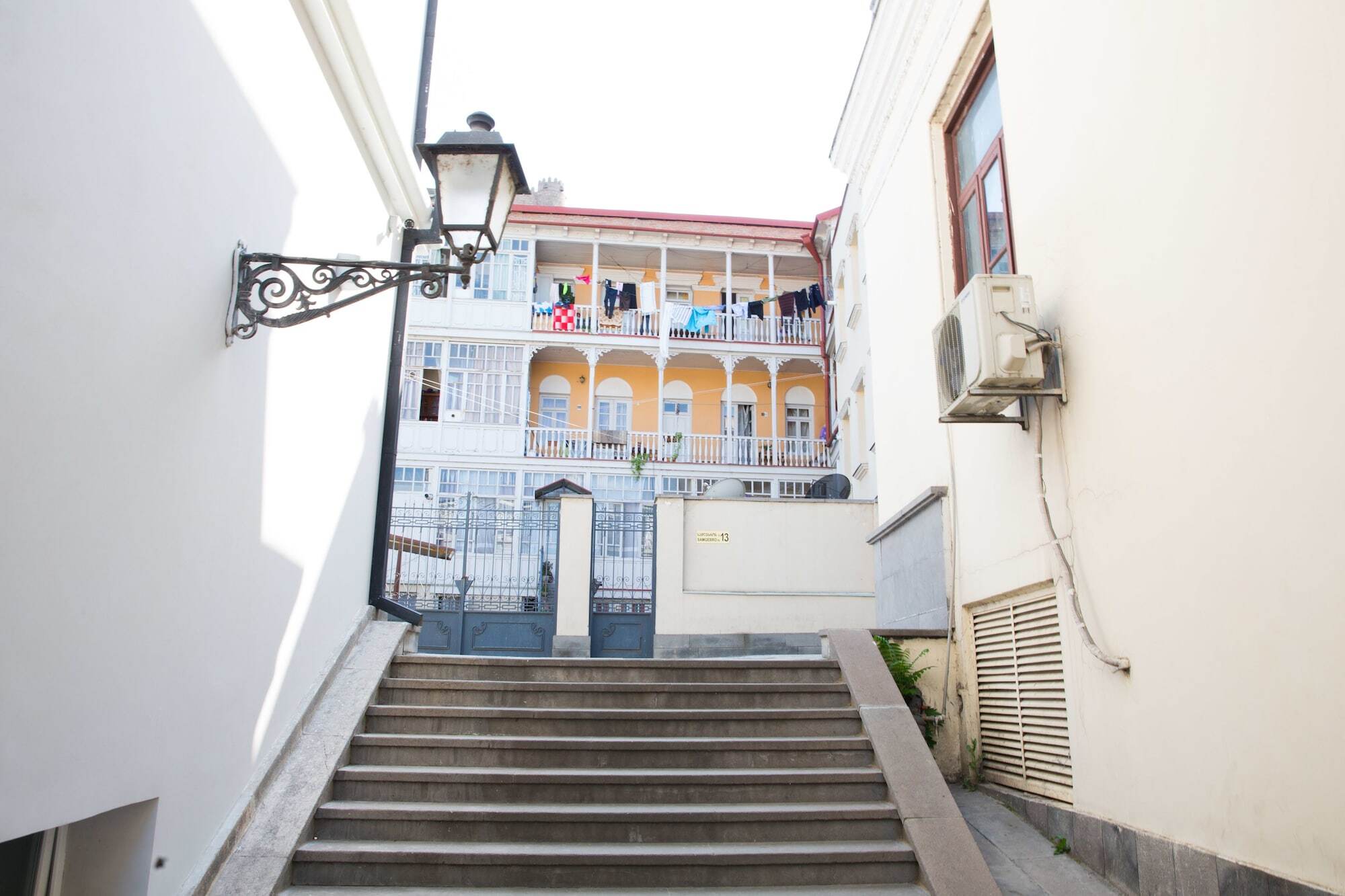 Meidan Suites Tbilisi Ngoại thất bức ảnh